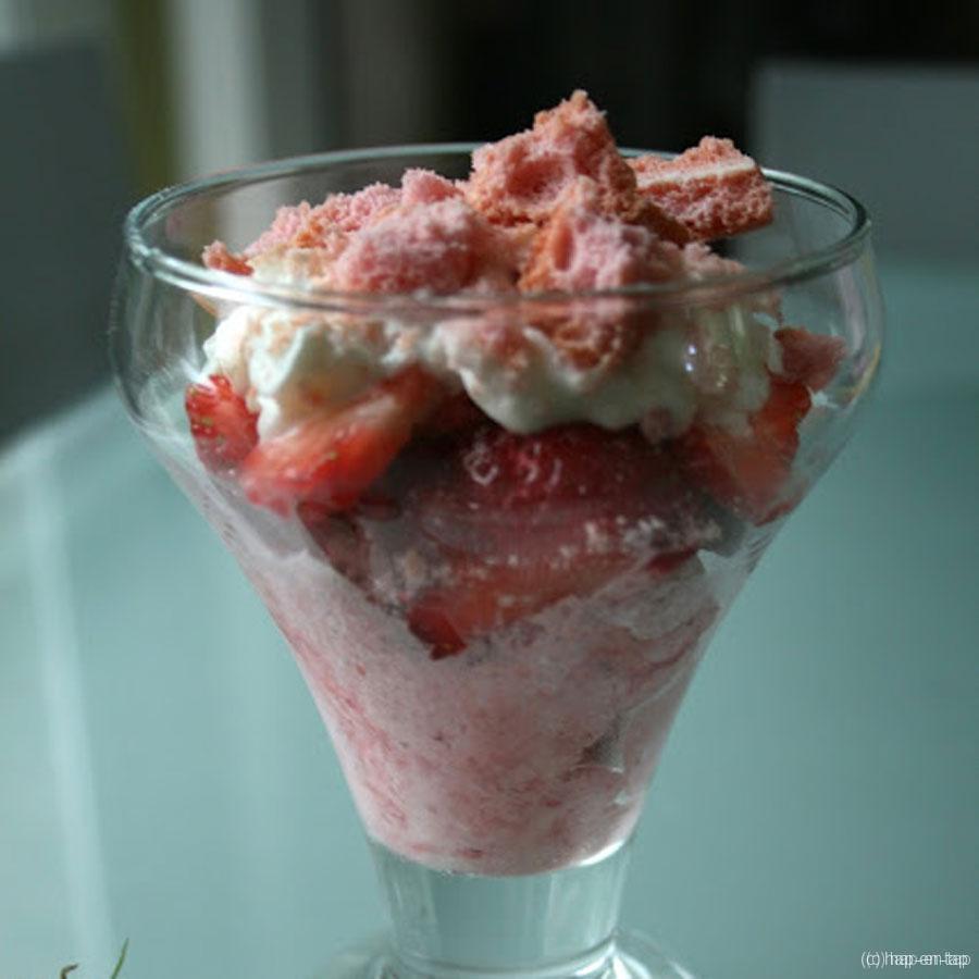 Rabarber & aardbei yoghurt ijs