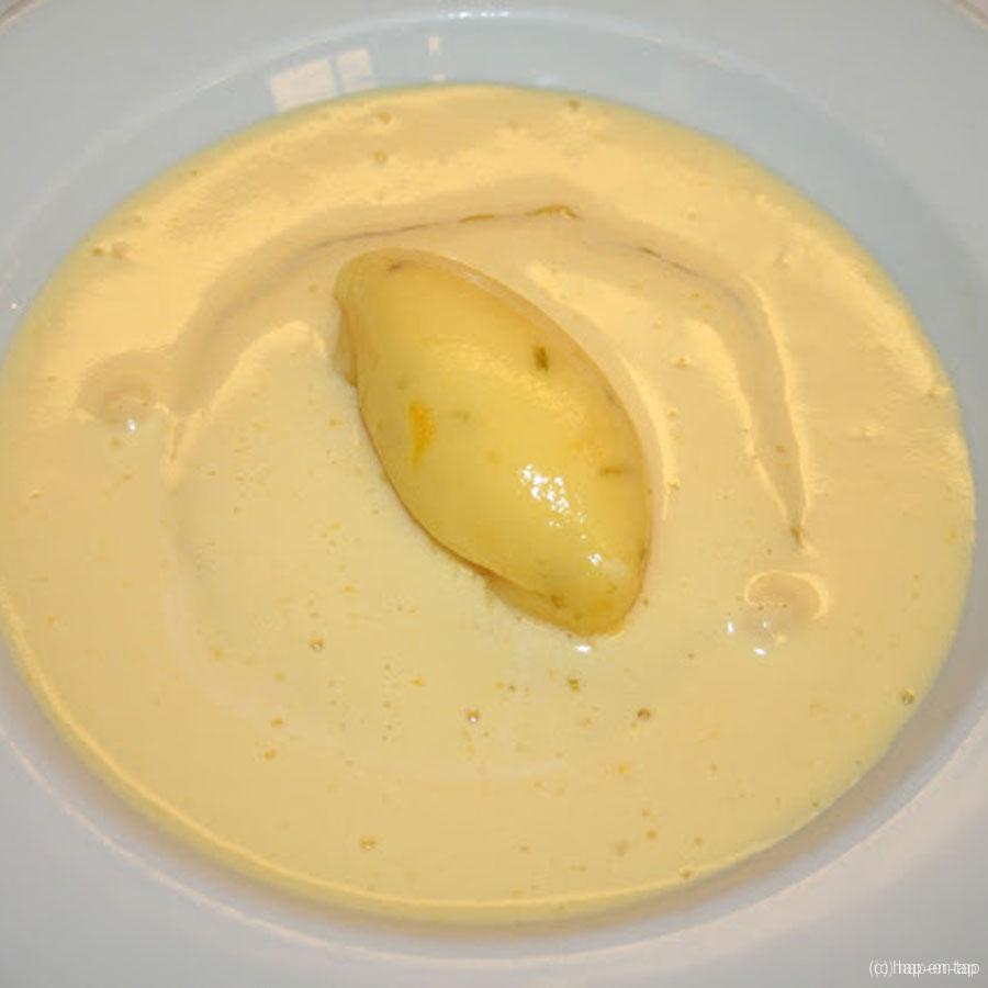 Sabayon met gekonfijte ananas, sinaasappelsorbet