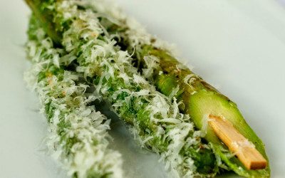 Groene asperges met parmezaan – Knack Weekend #3