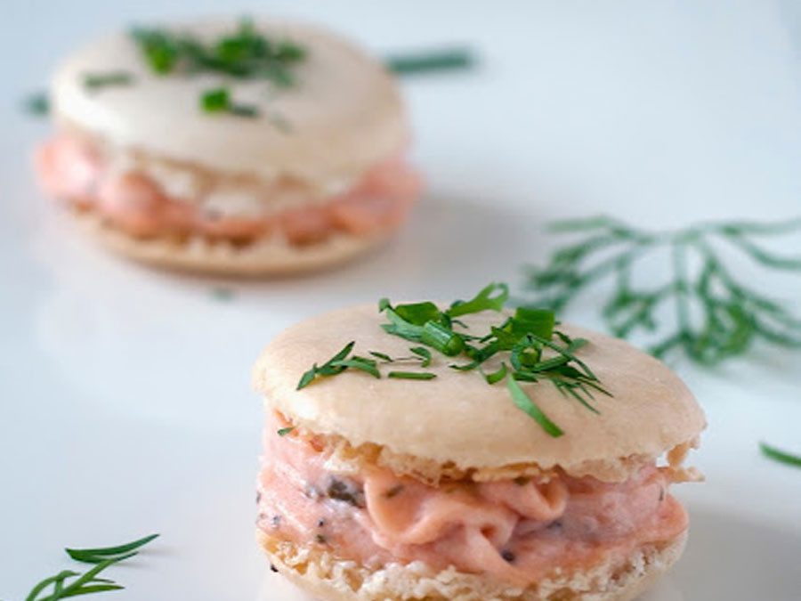 Macarons met gerookte zalm