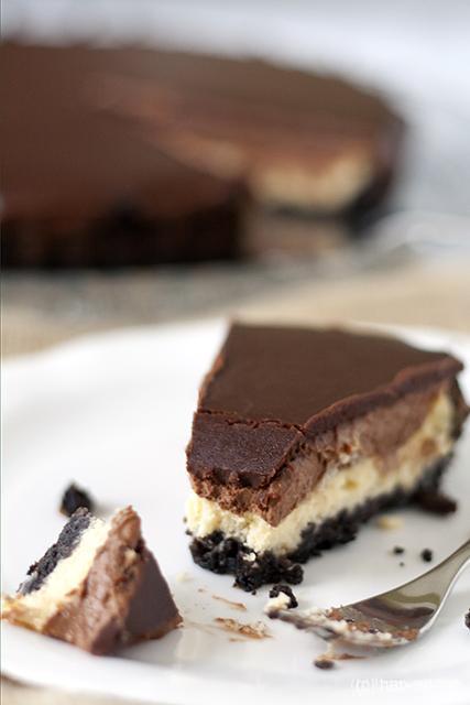 Chocolademousse cheesecake taart met Oreo bodem