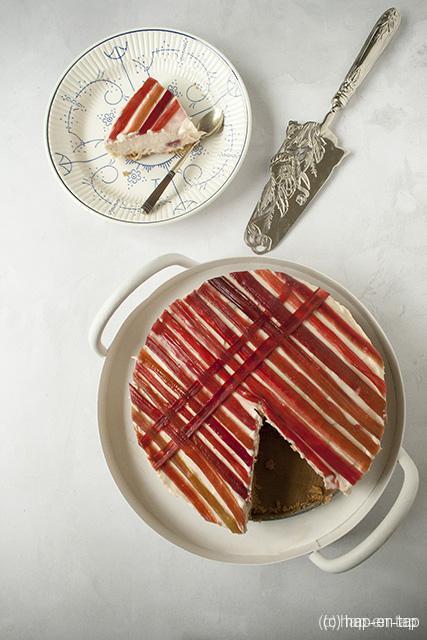 No-bake cheesecake met rabarber