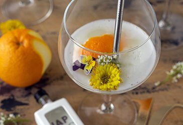 Verjaardagscocktail: vlierbloesem gin sour