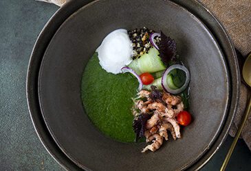 Groene gazpacho met grijze garnalen, de “Vis van het Jaar 2022”