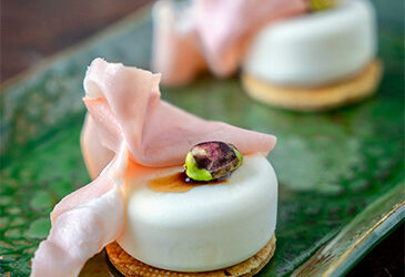 Hartige panna cotta met mortadella